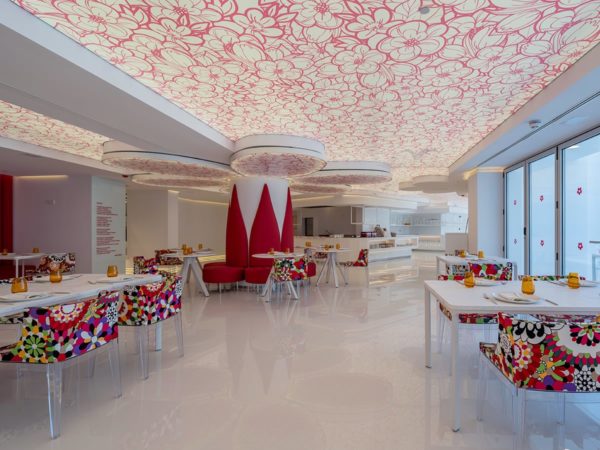 Five-Flowers-Hotel-and-Spa-restaurante-Dreams-of-Luxury