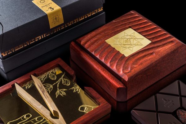 To¡ak-packaging-Dreams-of-Luxury