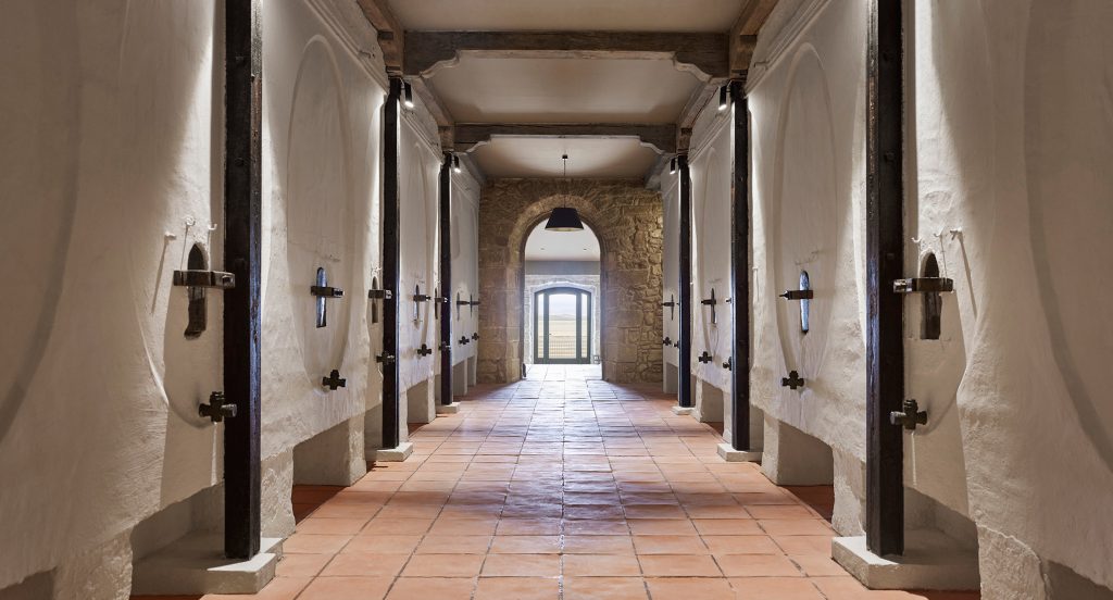 Caa-Cosme-Palacio-antigua-bodega-Dreams-of-Luxury