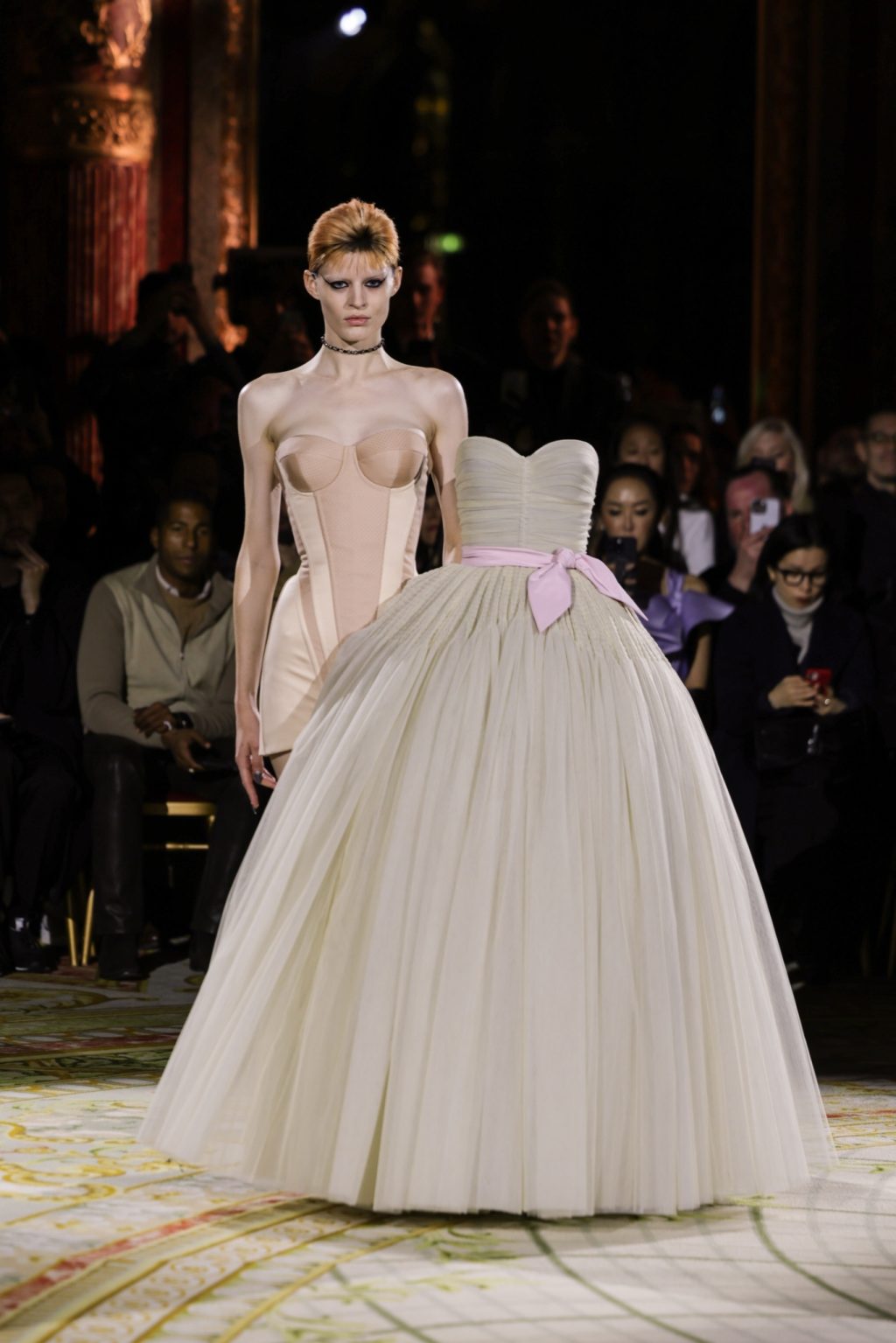 Viktor-Rolf-Desfile-Alta-Costura-Dreams-of-Luxury