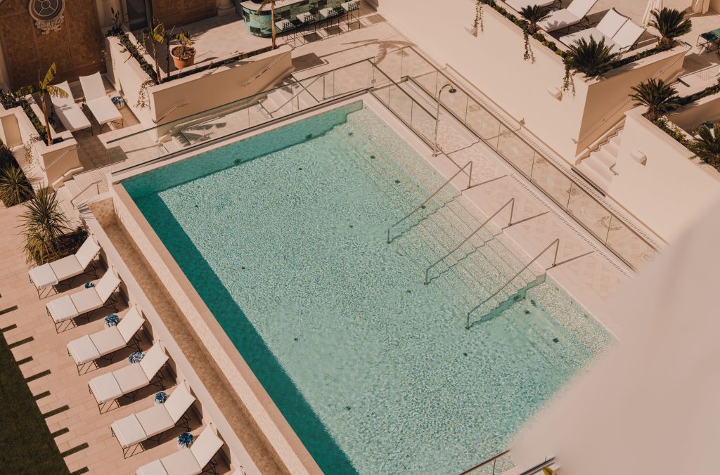 Carlton-cannes-piscina-Dreams-of-Luxury