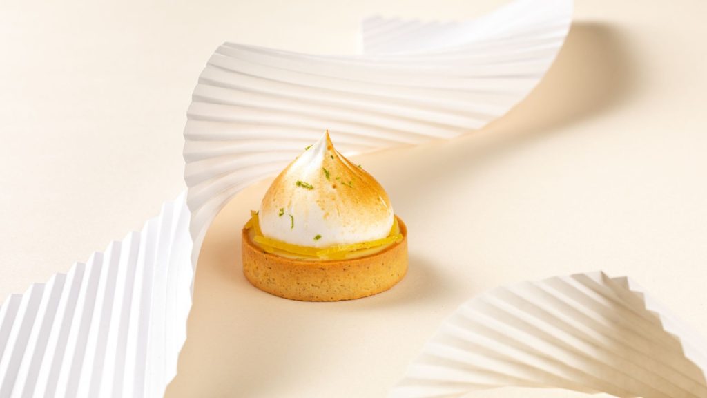 Merengue-de-limon-Butterfly-Patisserie-Dresms-of-Luxury