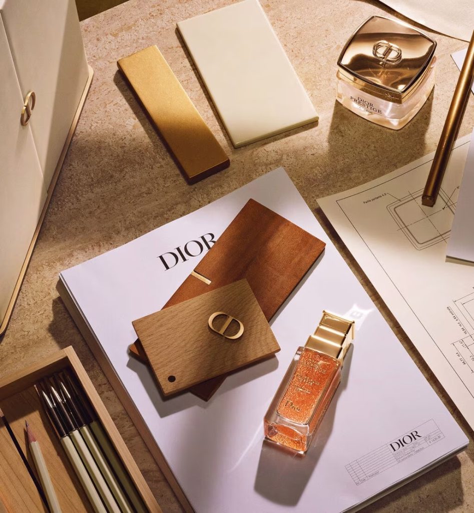 Dior-Prestige-le-cabinet-extraordinaire-Dreams-of-Luxury