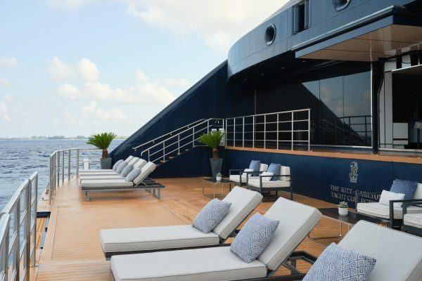 Ritz-Carlton-Yatch-Dreams-of-Lxuury