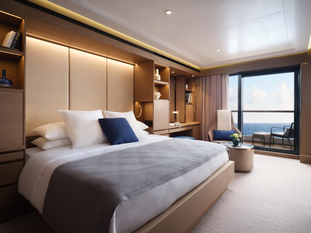 Suite-The-Ritz-Carlton-Yacht-Dreams-of-Lxuury