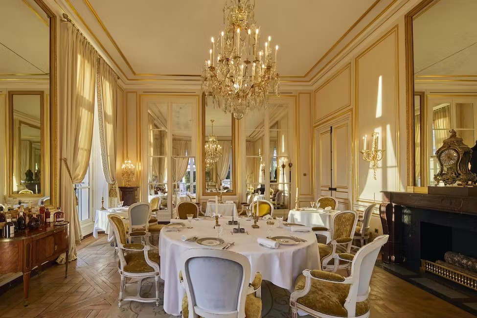 le-Grand-Controle-restaurante-Dreams-of-Luxury