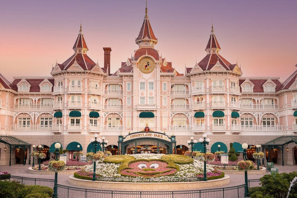 Hotel-Disneyland-Paris-Dreasm-of-Luxury