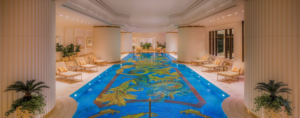 Piscina-Palzzo-Versace-Macau-Dreams-of-Luxury