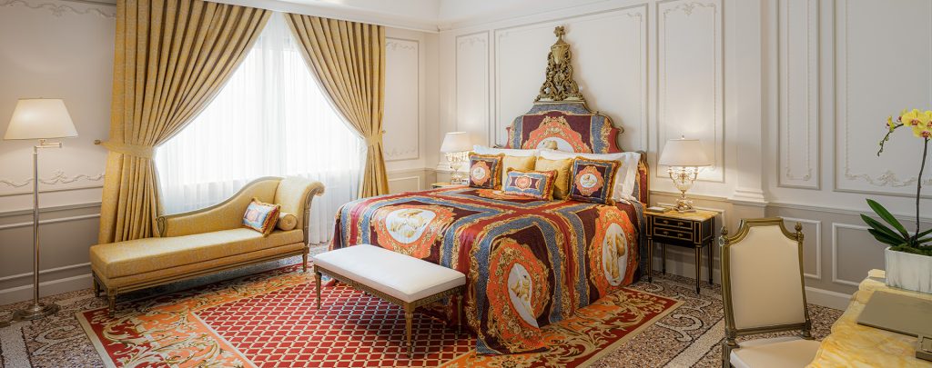 Suite-palazzo-Versace-Macau-Dreams-of-Luxury