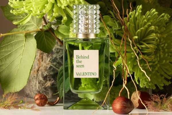 Perfume-Behind-the-Seen-Valentino-Dreams-of-Luxury