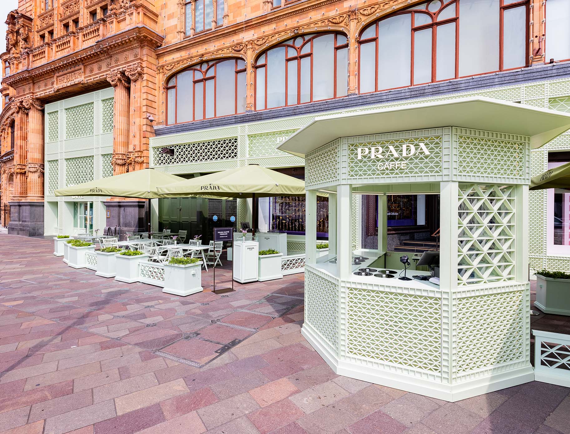 Prada-Caffee-terraza-Dreams-of-Luxury