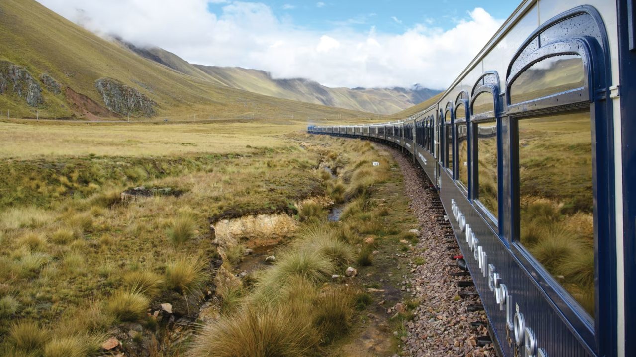 Andean-Explorer-Belmond-train-Fin-de-año-Dreams-of-Luxury